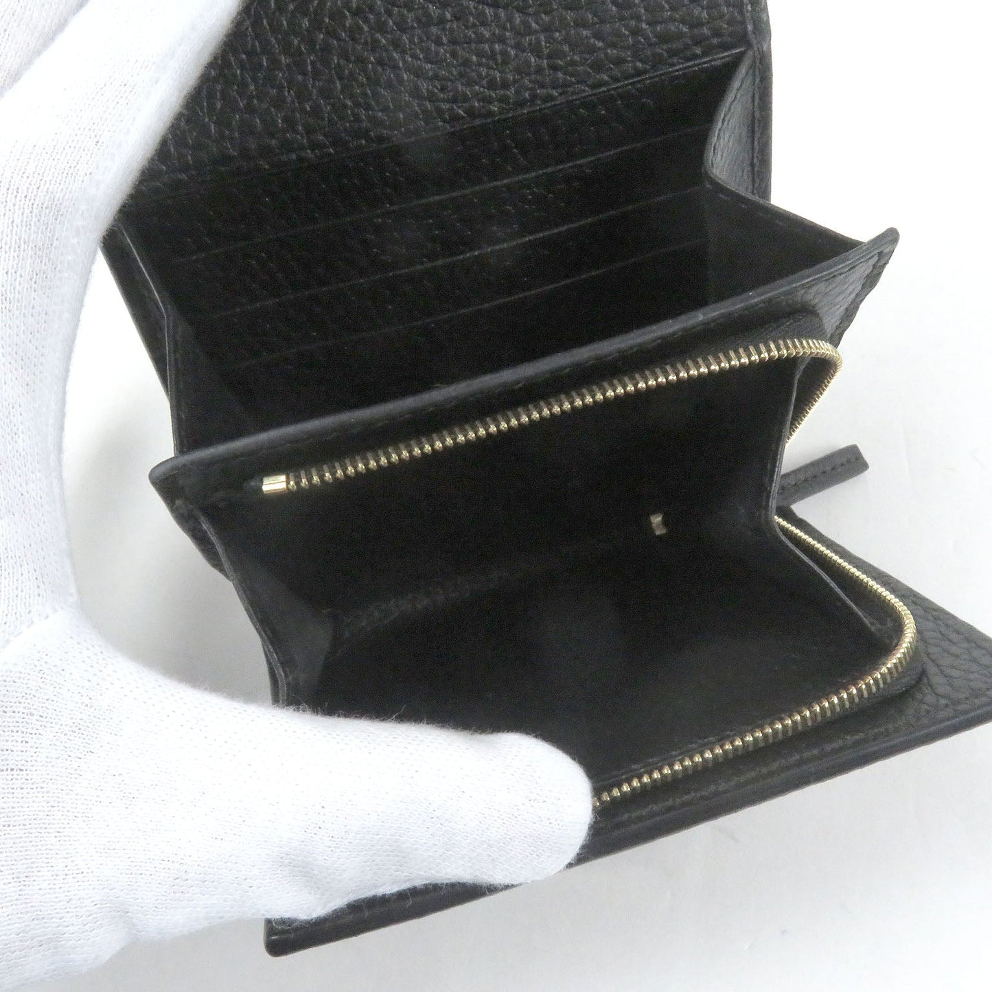 Gucci Tri-fold wallet GG Supreme Canvas Wallet