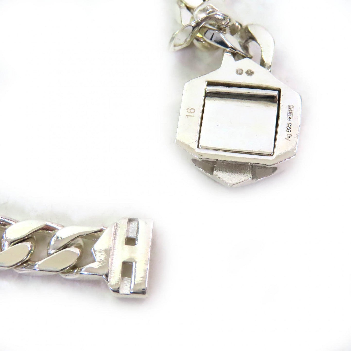 Gucci  Bure Rubbed T logo bangle Silver Bracelet