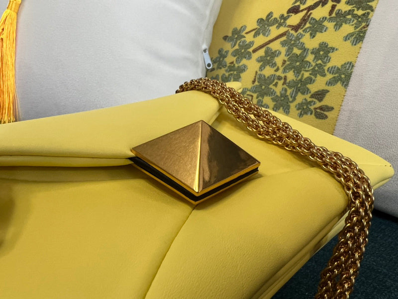 VAL LUXURY BAGS - FOR FASHION LOVERS  AFFORDABLE LUXURY BAGS- 1608