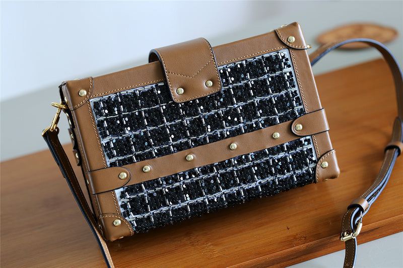 Fan Fashion Lu-Vi bags - 8225