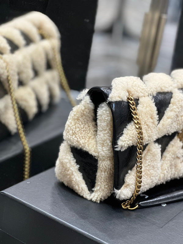 Amelia - YSL Bag - 3926