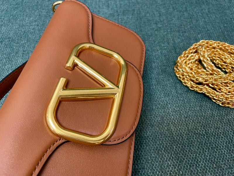 VAL LUXURY BAGS - FOR FASHION LOVERS  AFFORDABLE LUXURY BAGS- 043