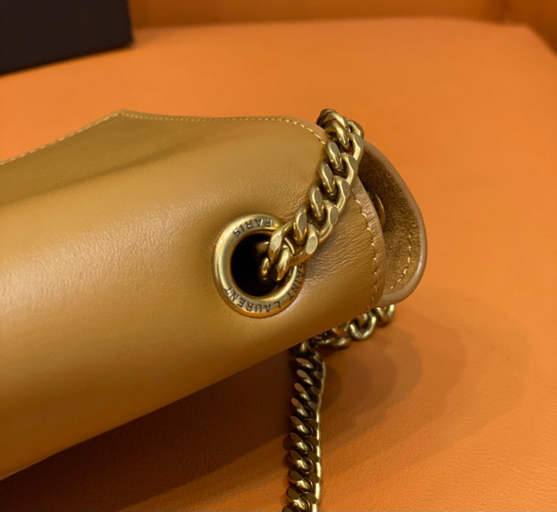 Amelia - YSL Bag - 2047