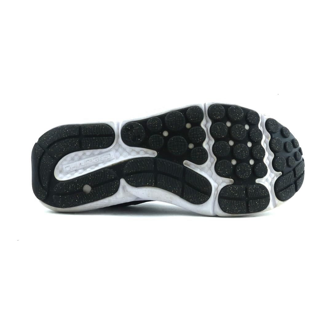 UNDER ARMOUR  ASSERT 10