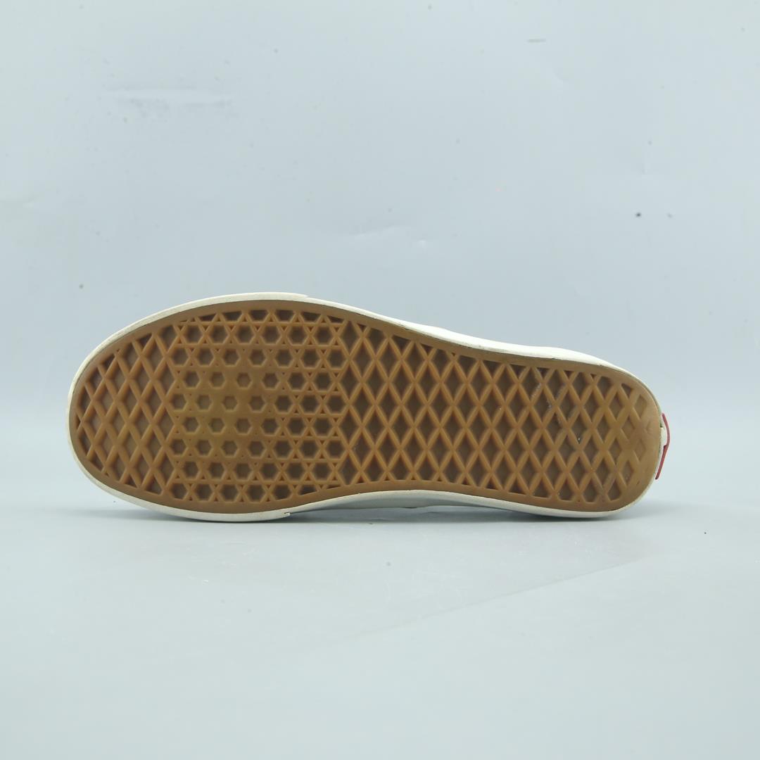 VANS AUTHENTIC