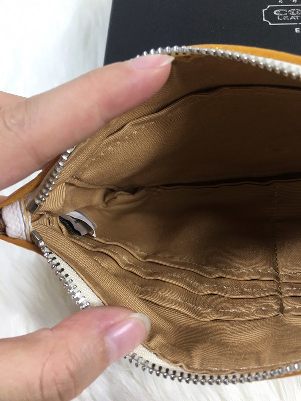 Amelia - CAH Wallet - 166