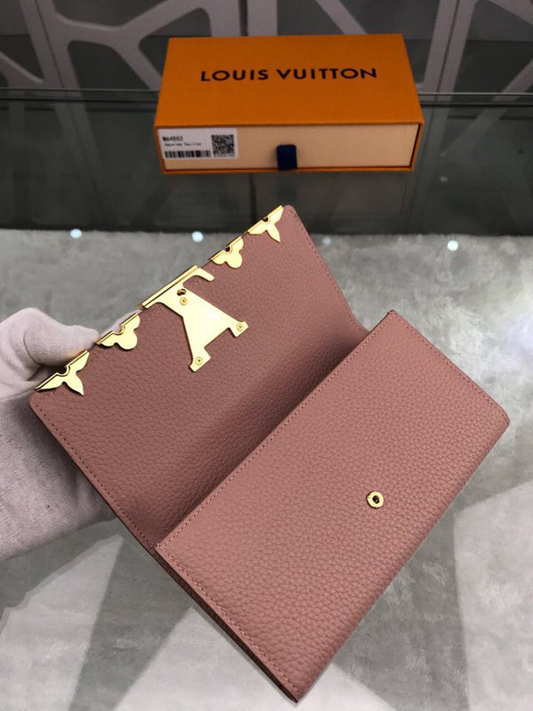 Fan Fashion Lu-Vi bags - 8998