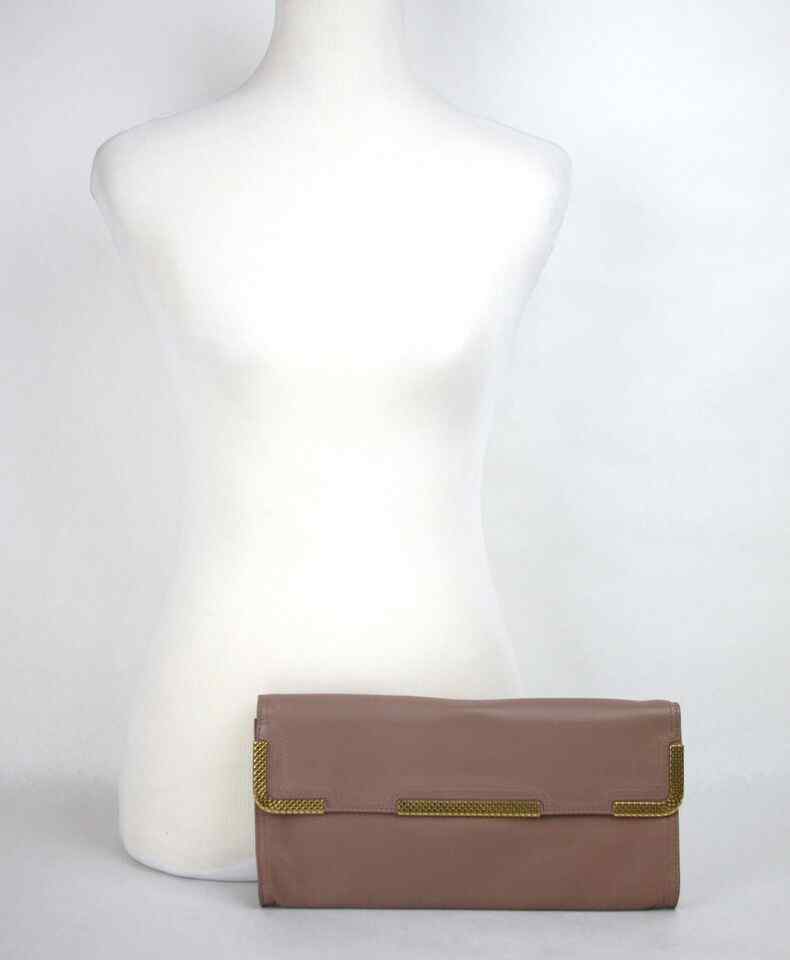 BOTTEGA VENETA Women's Leather Wristlet Clutch Bag  Detail