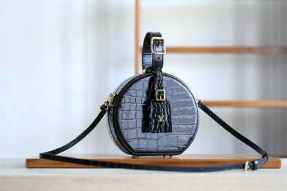 Fan Fashion Lu-Vi bags - 8325