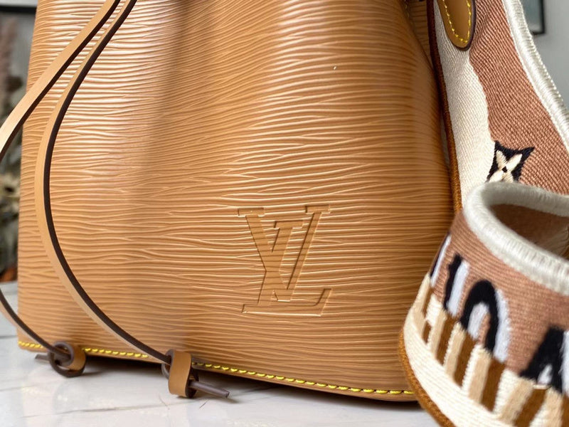 Fan Fashion Lu-Vi bags - 17534
