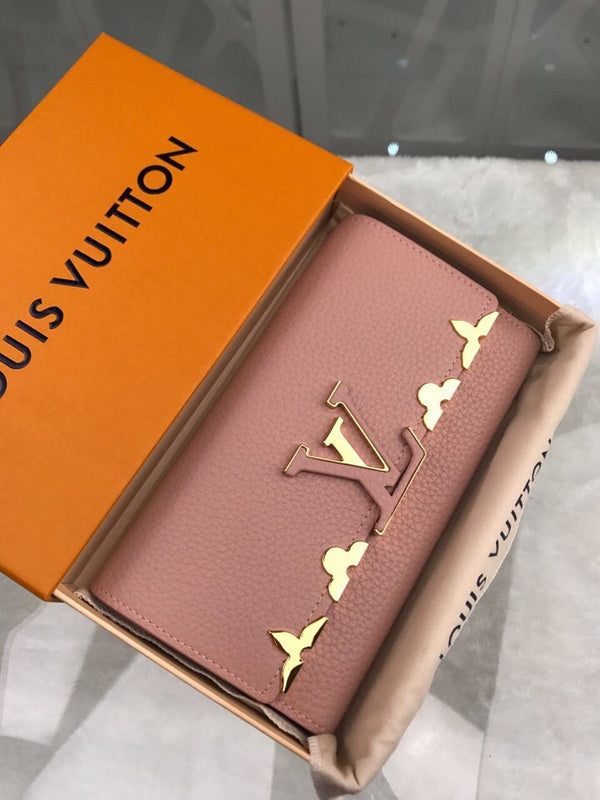 Fan Fashion Lu-Vi bags - 8998
