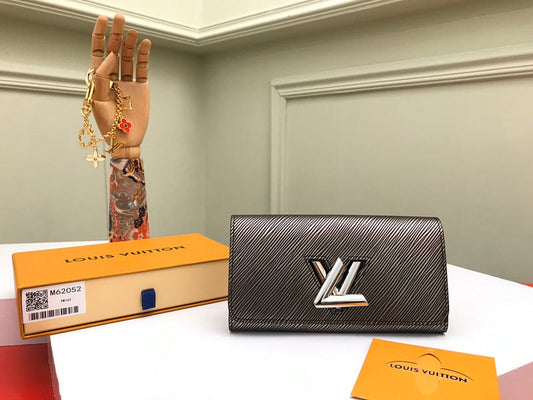 Amelia- LOV  Luxury  Wallets - 398