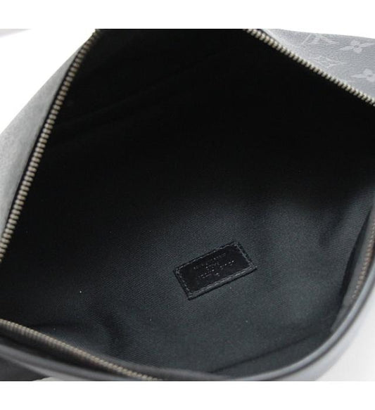 Louis Vuitton Discovery Bum Bum Body Bag Black Monogram Eclipse