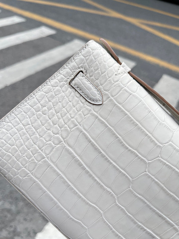 Amelia - HMS Bags - 1494