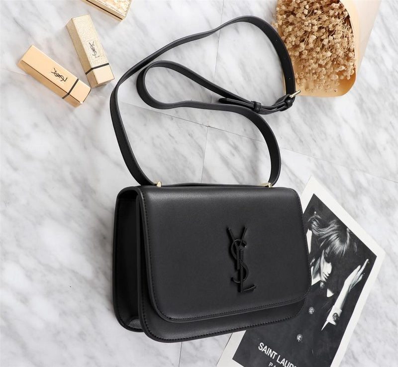 Amelia - YSL Bag - 2554