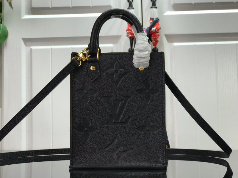 Fan Fashion Lu-Vi bags - 17620