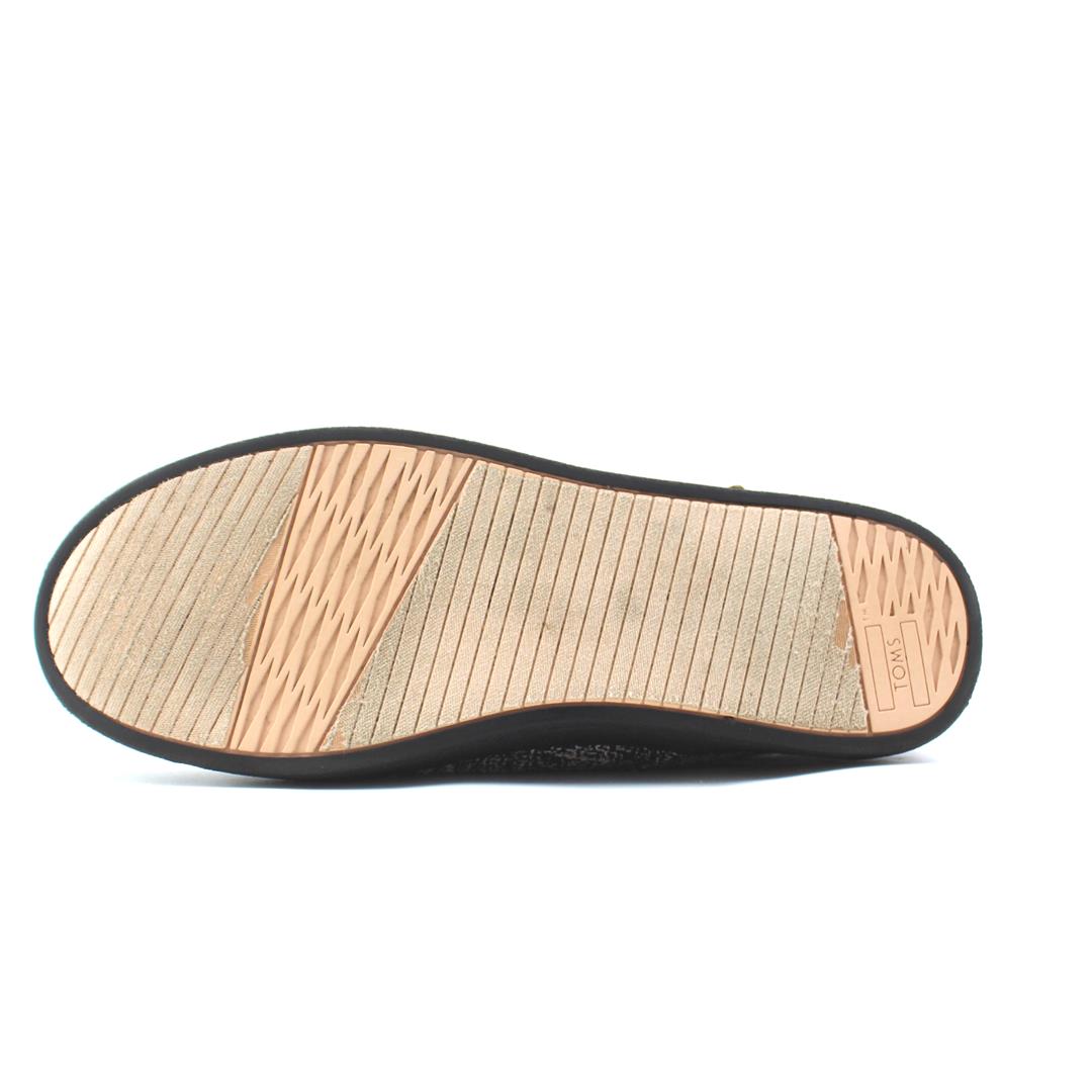 TOMS  PASEO