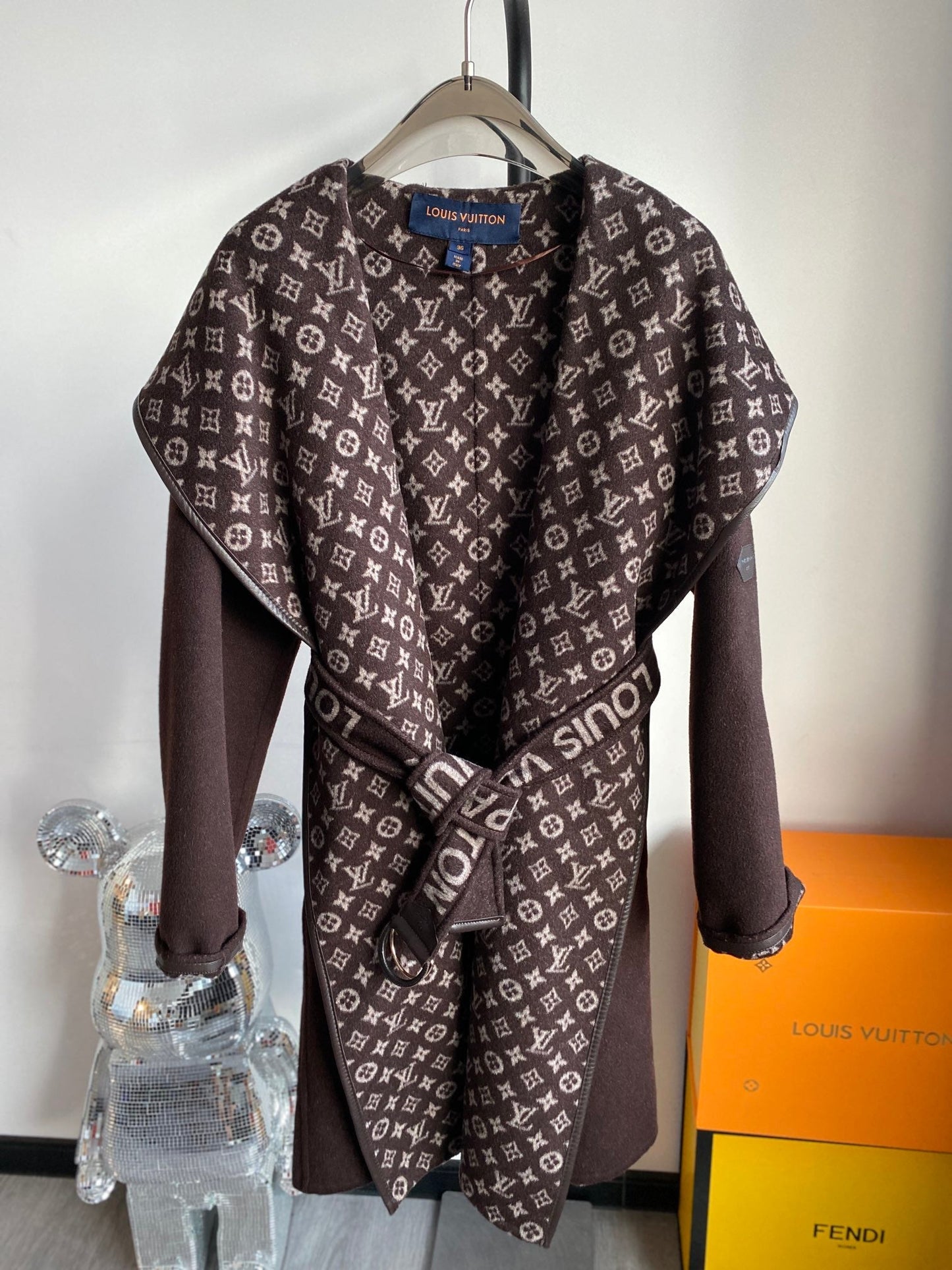 Luxury Louis Vuitton  Wrap Coat 033