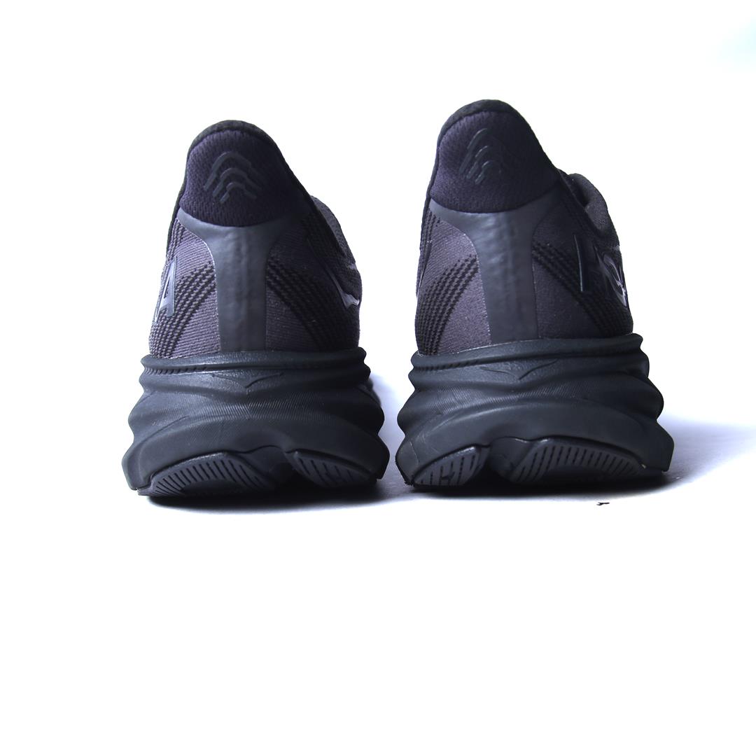 HOKA ONE ONE CLIFTON 9