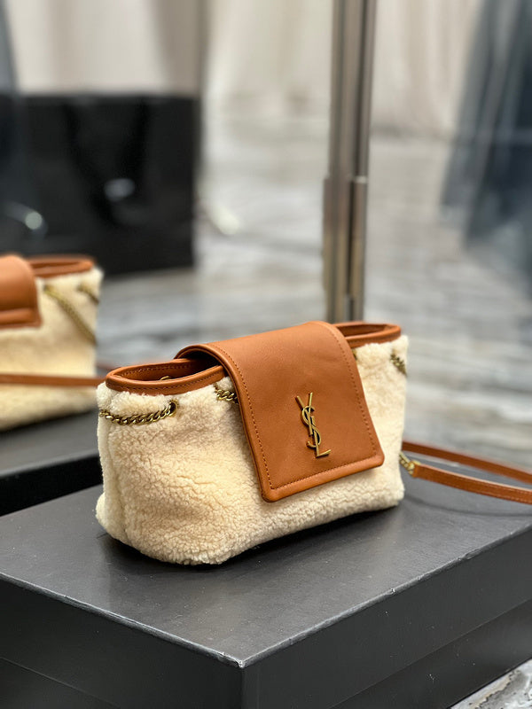 Amelia - YSL Bag - 4224