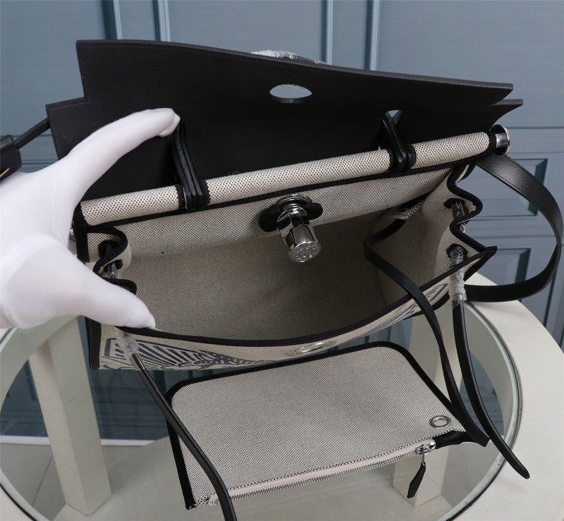 Amelia- HMS Bags - 542