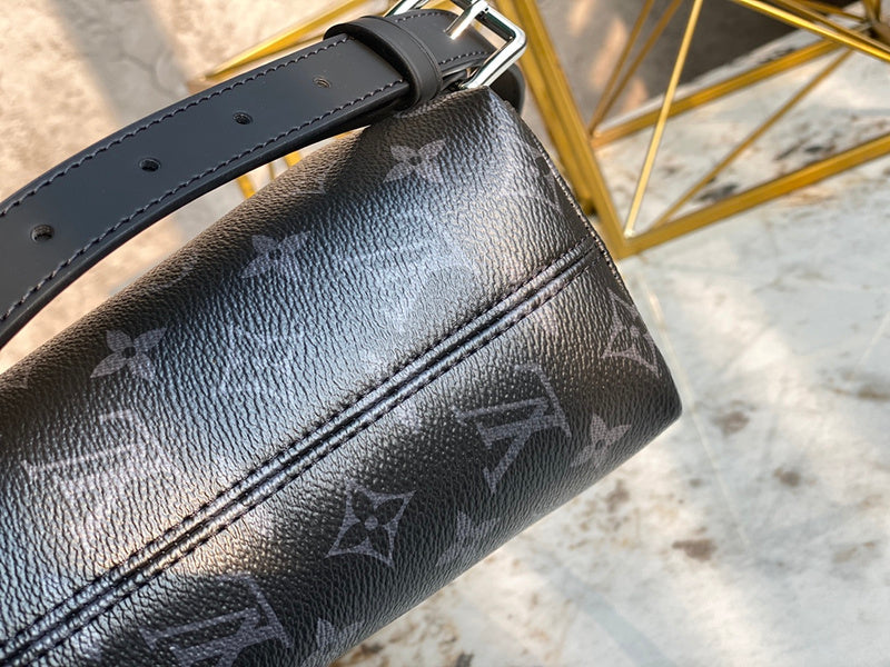 Fan Fashion Lu-Vi bags - 17177