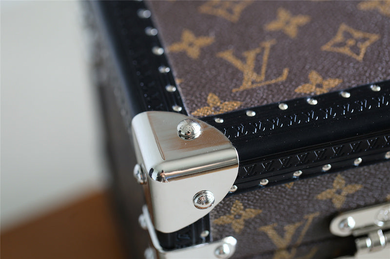 Fan Fashion Lu-Vi bags - 9535
