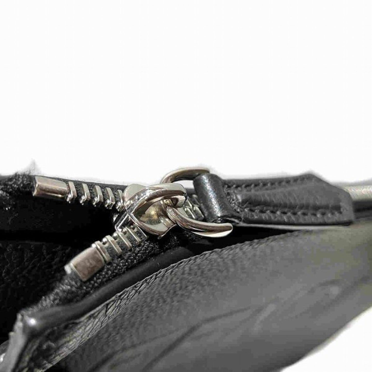 Fendi  Leather Clutch Bag (Pre-Owned)