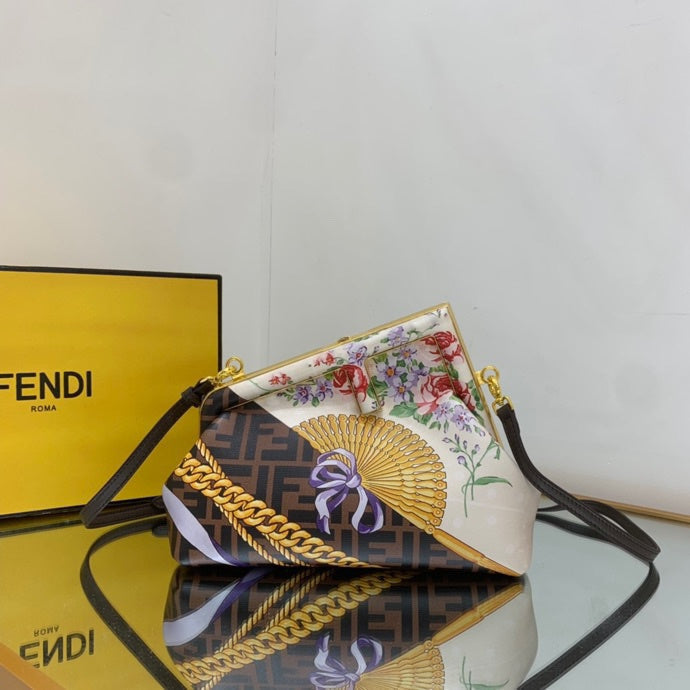 Amelia's Bag Gallery - VAR Bags - 215
