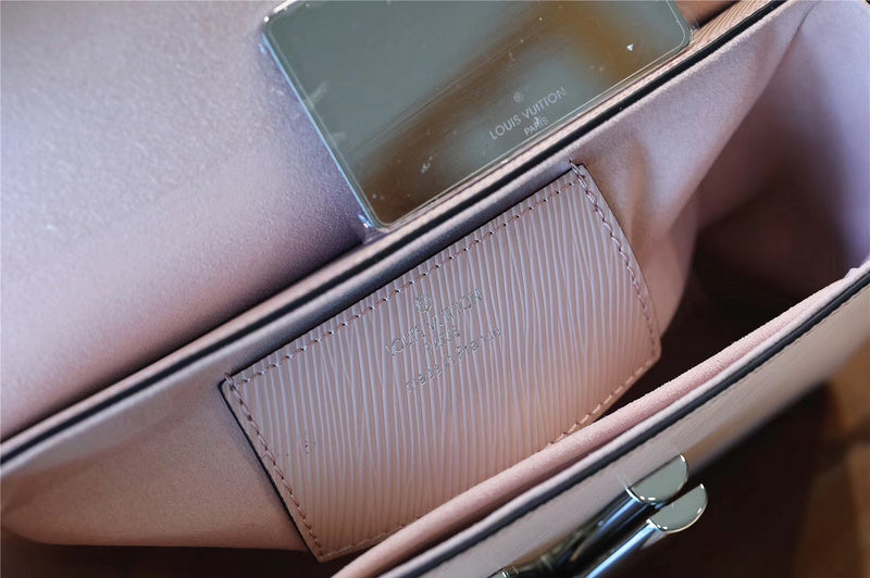Fan Fashion Lu-Vi bags - 8528