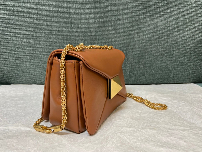 VAL LUXURY BAGS - FOR FASHION LOVERS  AFFORDABLE LUXURY BAGS- 950