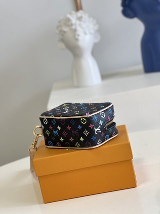 Amelia- LOV  Luxury  Wallets - 530