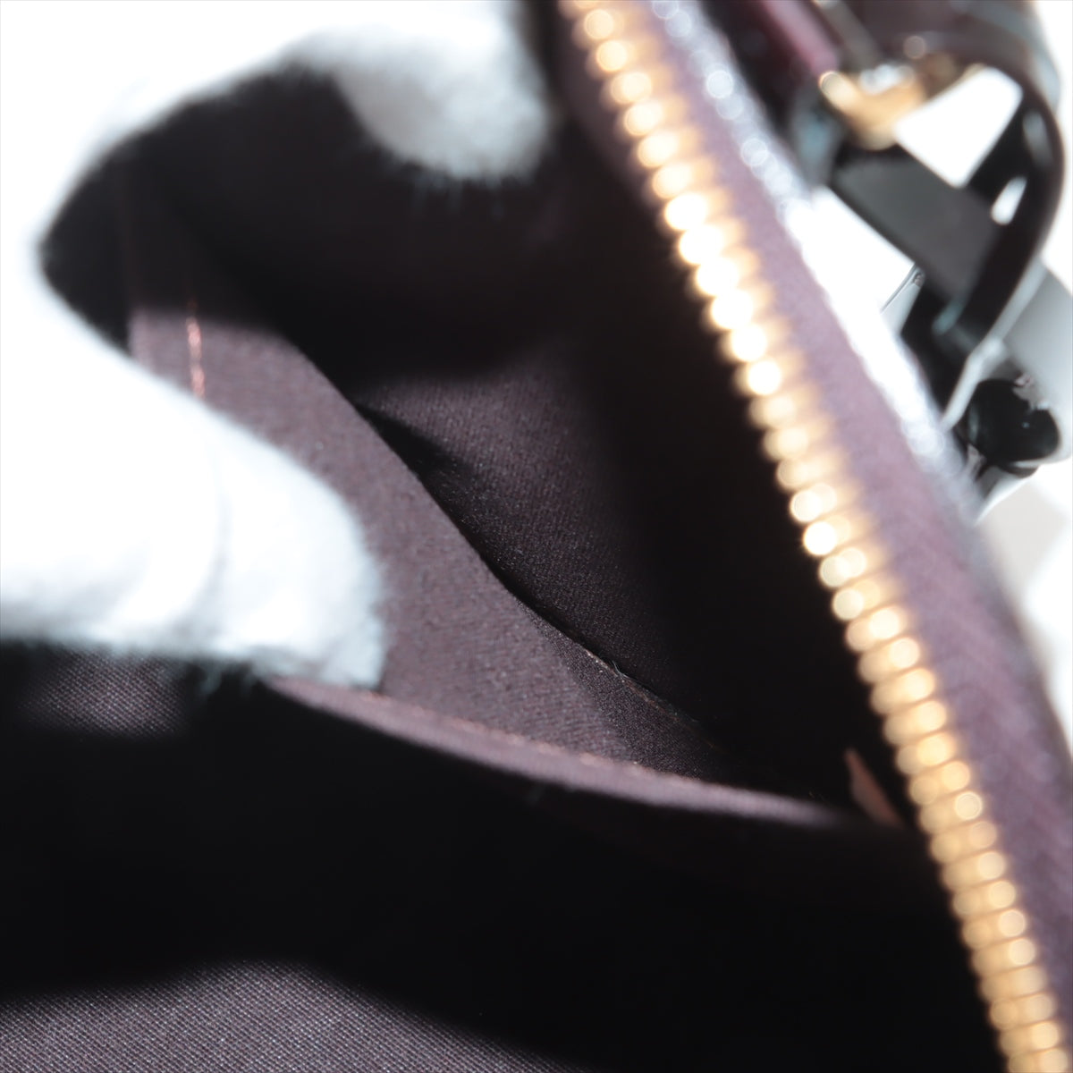 Louis Vuitton Vernis Alma Noir M91611