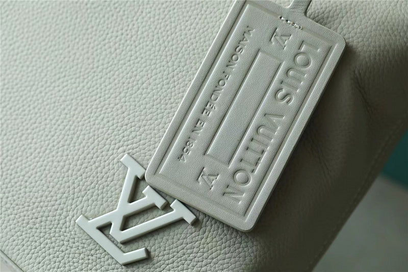 Fan Fashion Lu-Vi bags - 9906