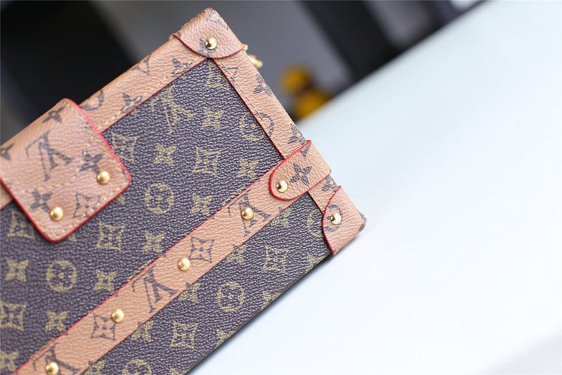 Fan Fashion Lu-Vi bags - 8220