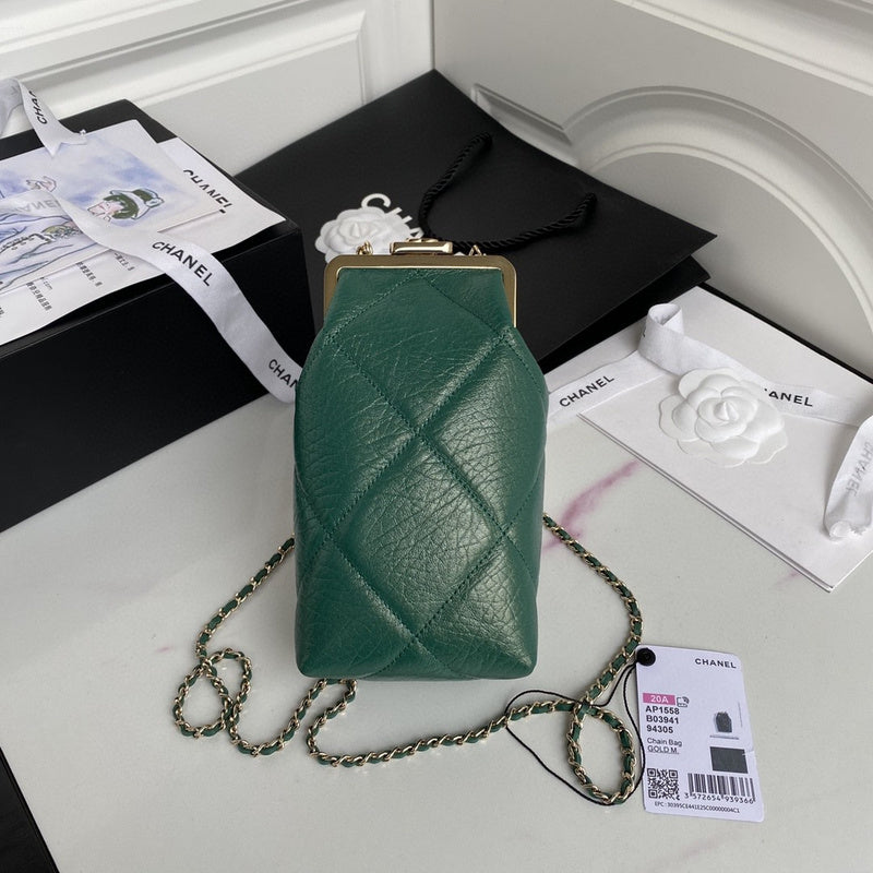 Wellow Bags - Chanel - Bags  - 557