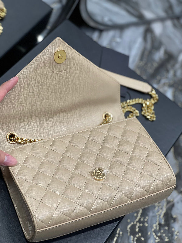 Amelia - YSL Bag - 1900