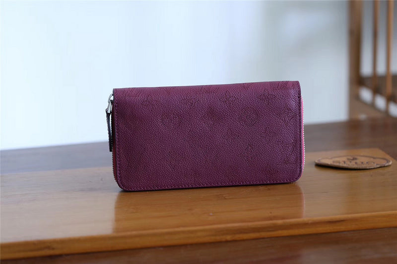 Fan Fashion Lu-Vi bags - 9414