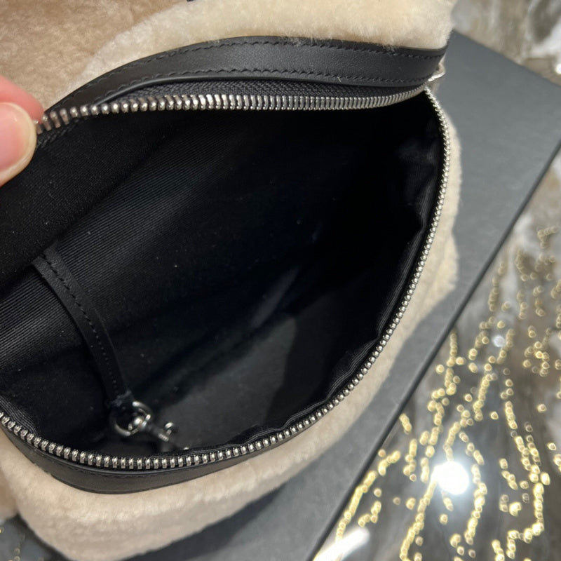 Amelia - YSL Bag - 3594