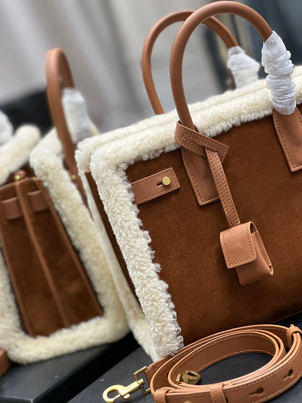 Amelia - YSL Bag - 3939