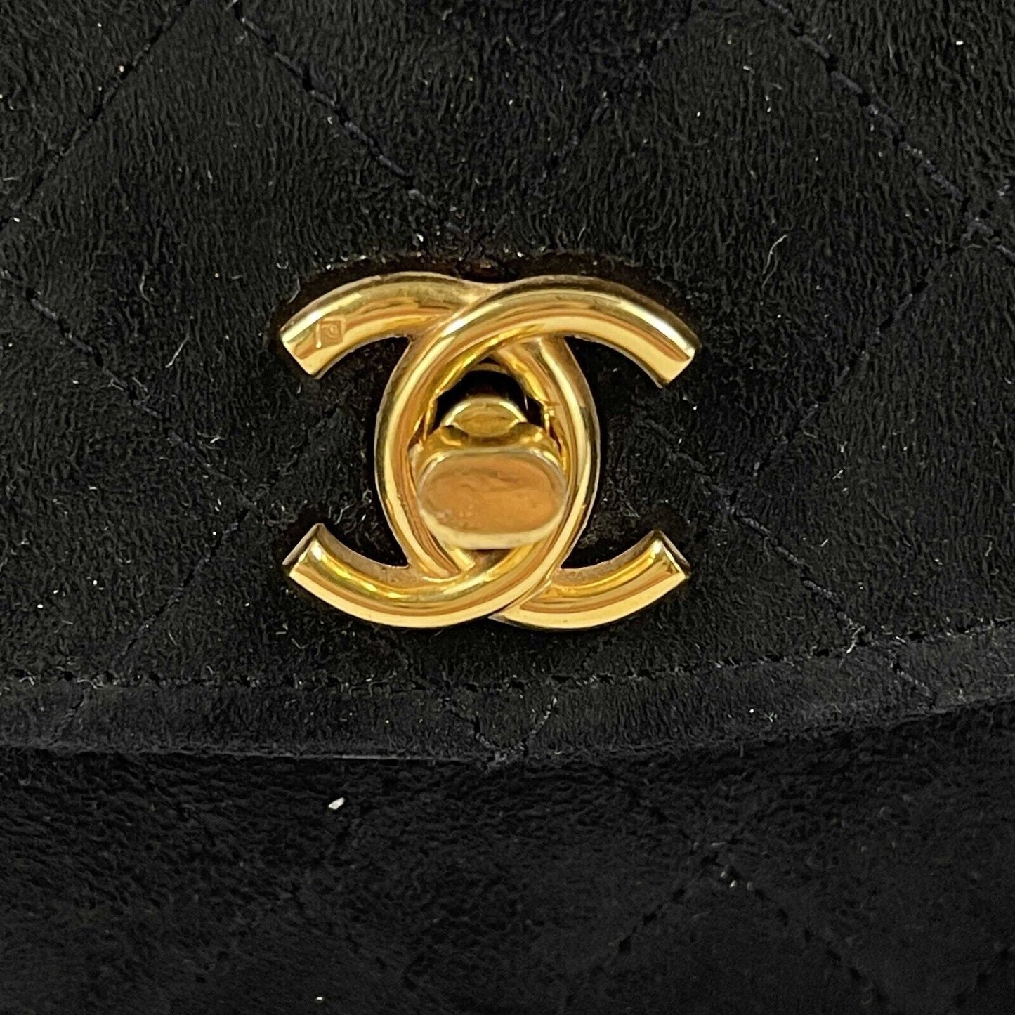 CHANEL -   Suede Medium Flap Bag Chain CC Turnlock Crossbody