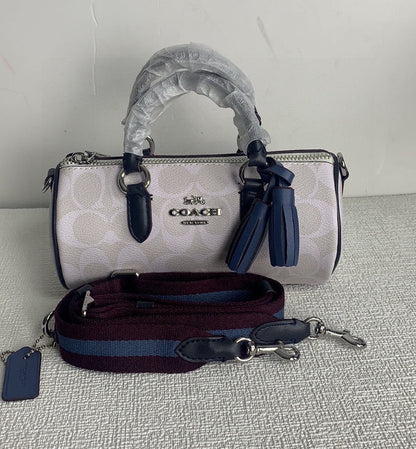 Amelia-i CAH Bags - 026