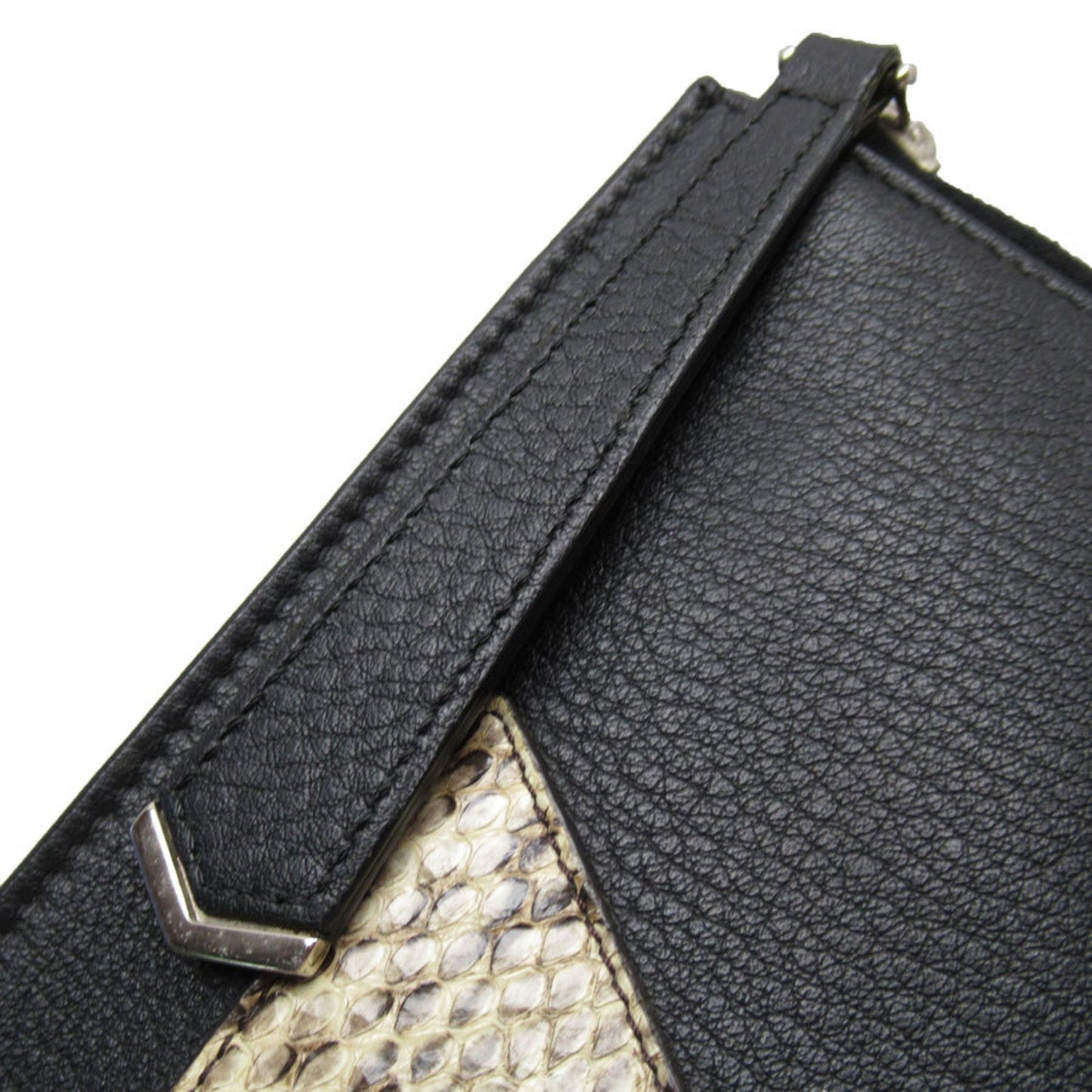 Fendi   Leather Clutch Bag (Pre-Owned)