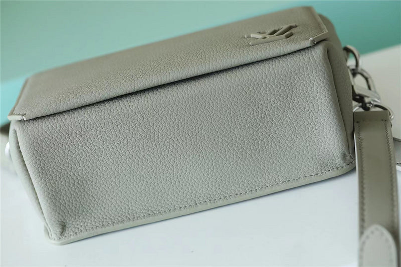 Fan Fashion Lu-Vi bags - 9917