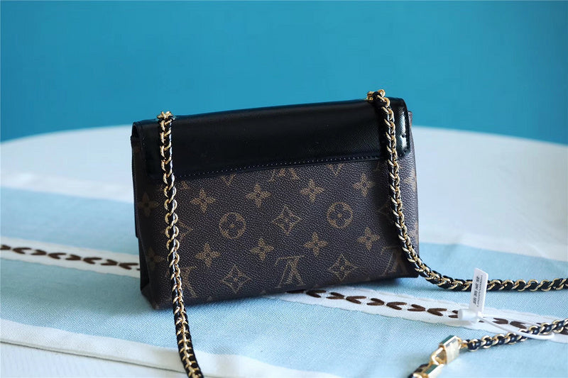 Amelia - LOV Lady Bags - 1682