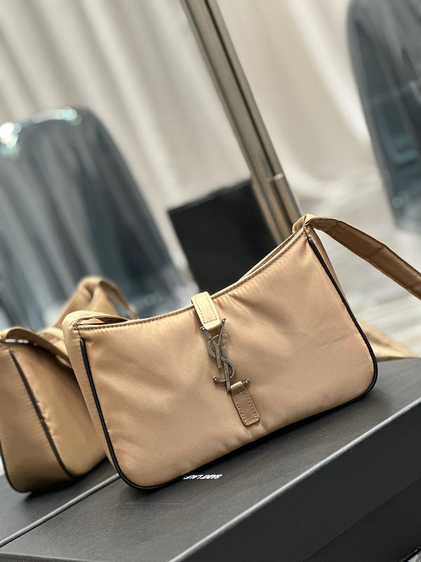Amelia - YSL Bag - 1924