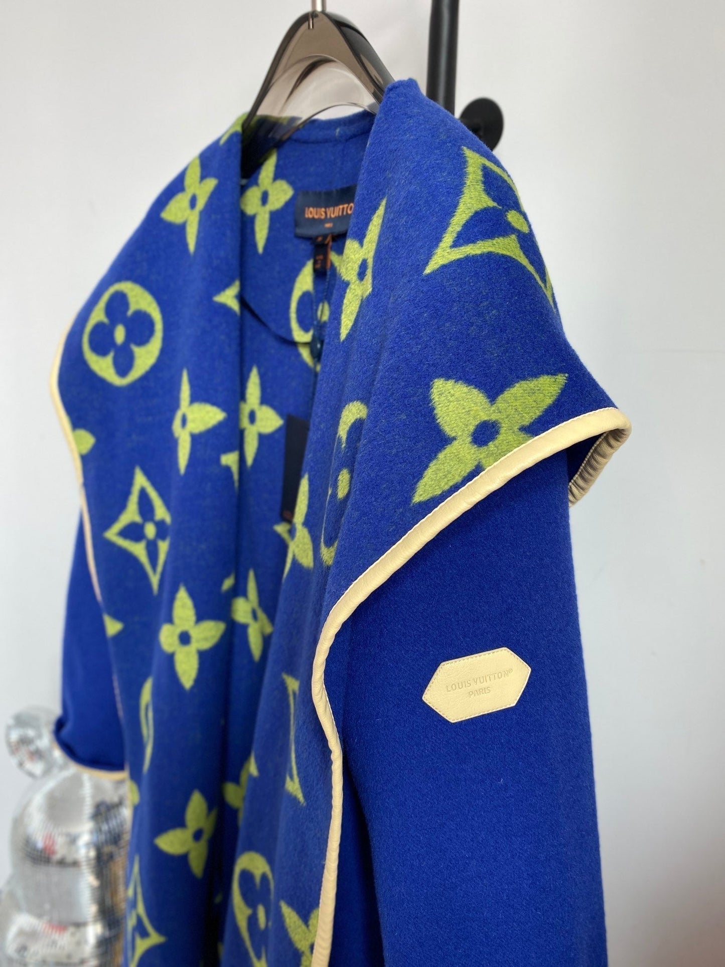 Luxury Louis Vuitton  Wrap Coat 038