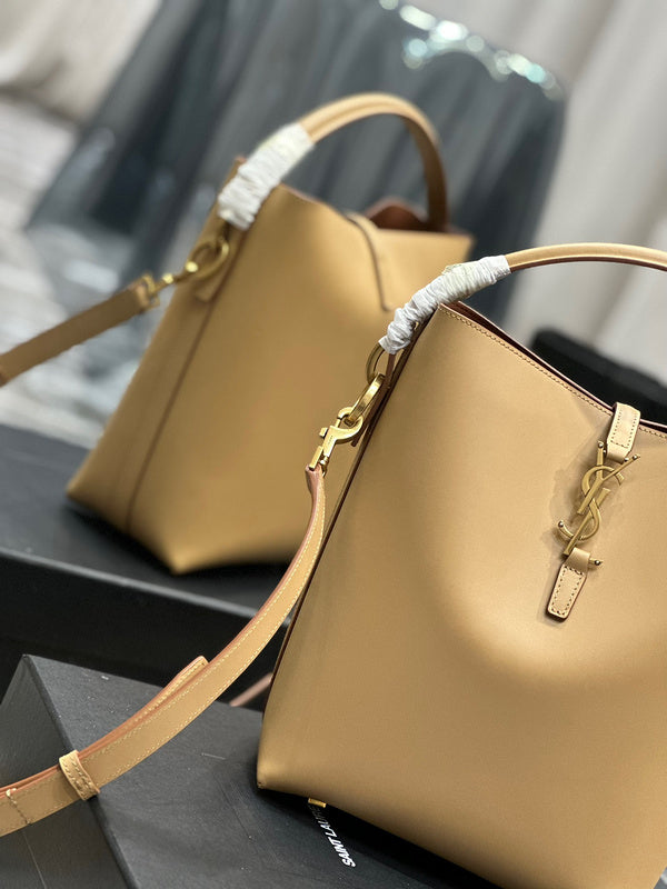 Amelia - YSL Bag - 3970