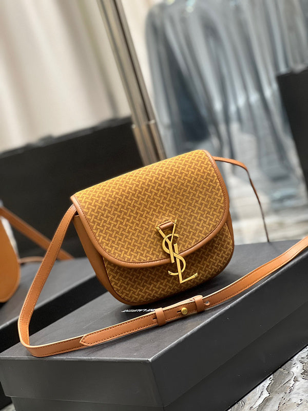 Amelia - YSL Bag - 4163