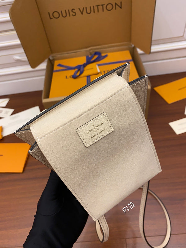 Fan Fashion Lu-Vi bags - 17554